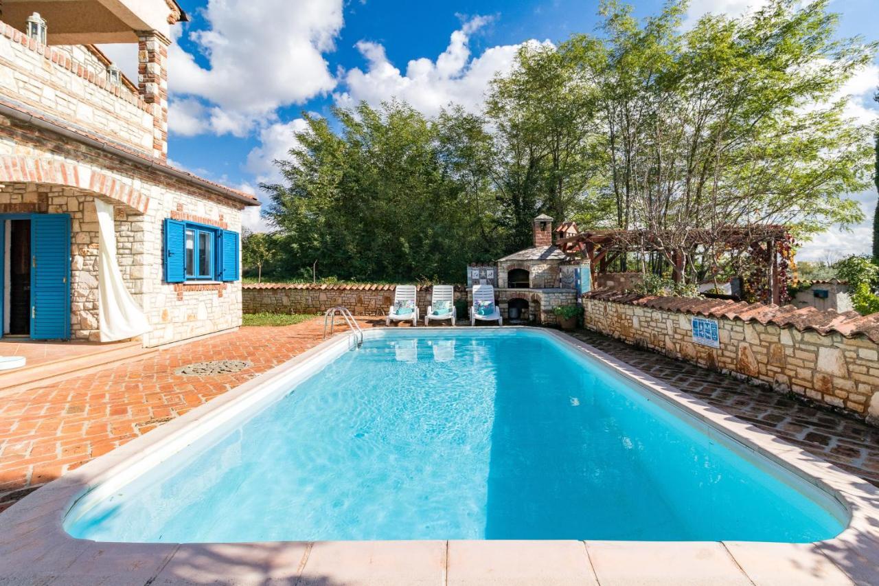 Villa-johanna Apartment